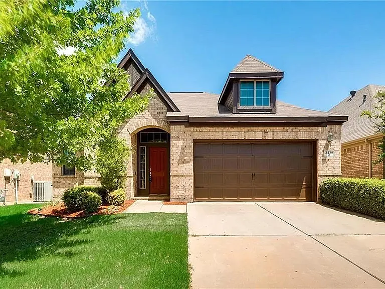 3429 Beekman Dr — Photo 2
