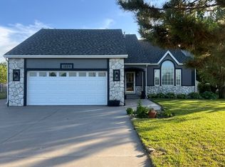 1009 Ragan Rd, Dodge City, KS 67801
