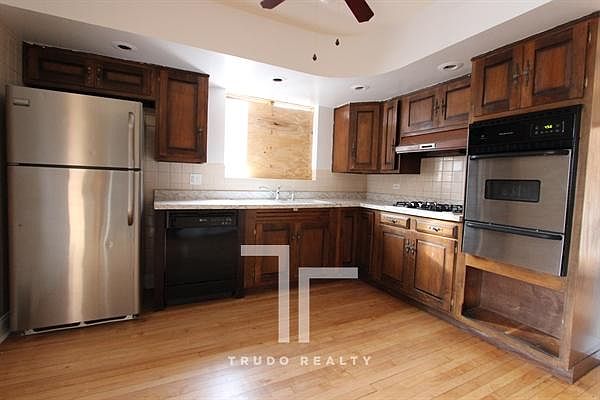 1st image of 3651 W Fullerton Ave #5