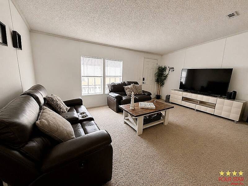 1st image of 436 Leslie Dr