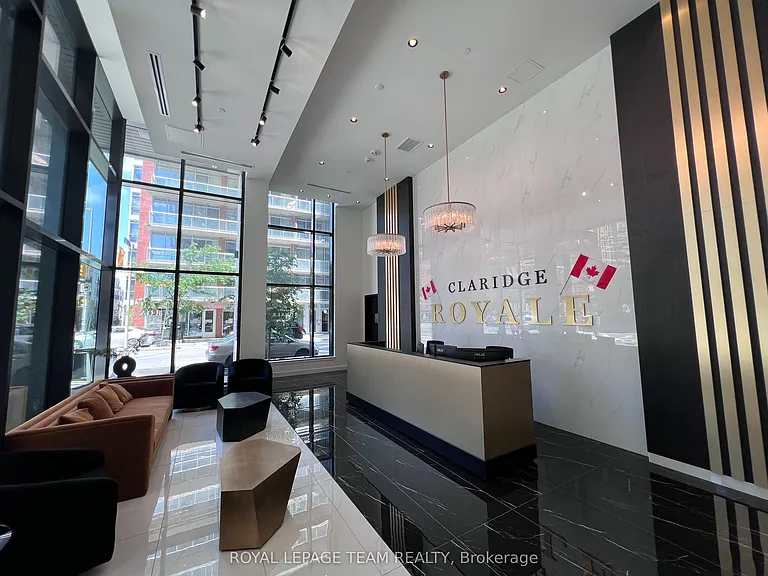 180 George St #1904 — Photo 3