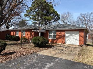 1125 Soria St, Saint Louis, MO 63138