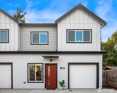 13707 B 1st Avenue NE, Seattle, WA, 98125