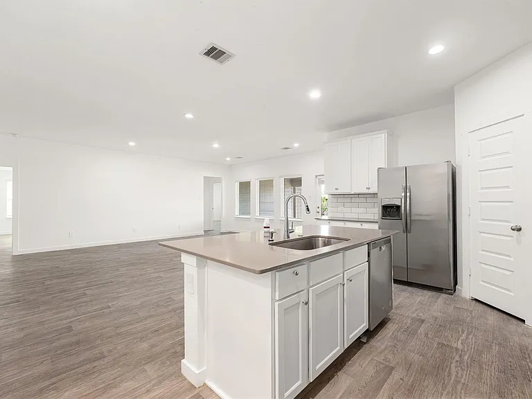 6931 Dell Vista Dr — Photo 17