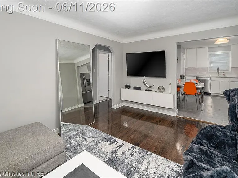 3318 Prairie Ave — Photo 5