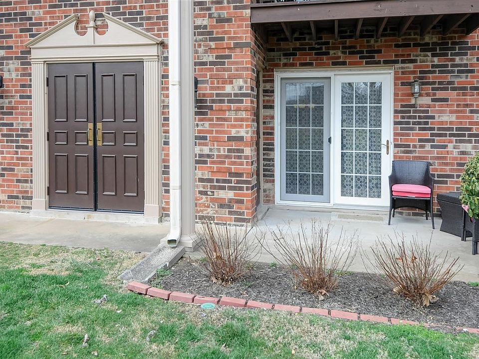 1st image of 409 Logsdon Ct