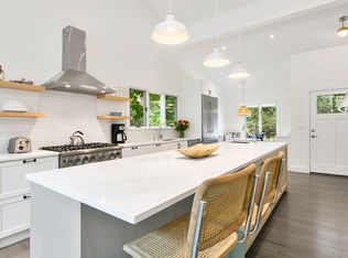 99 Meadow Ct, Bridgehampton, NY 11932