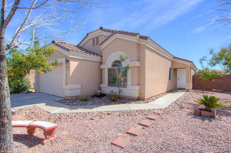 1st image of 1719 E Bishop Pl