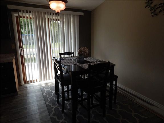5th image of 51 Southview Dr