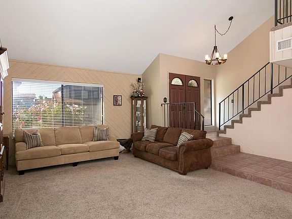 4th image of 541 Stonehedge Dr