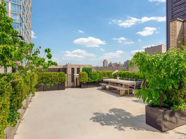 1200 Fifth Avenue image 6 of 14