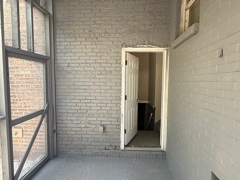 1121 Polk St — Photo 33
