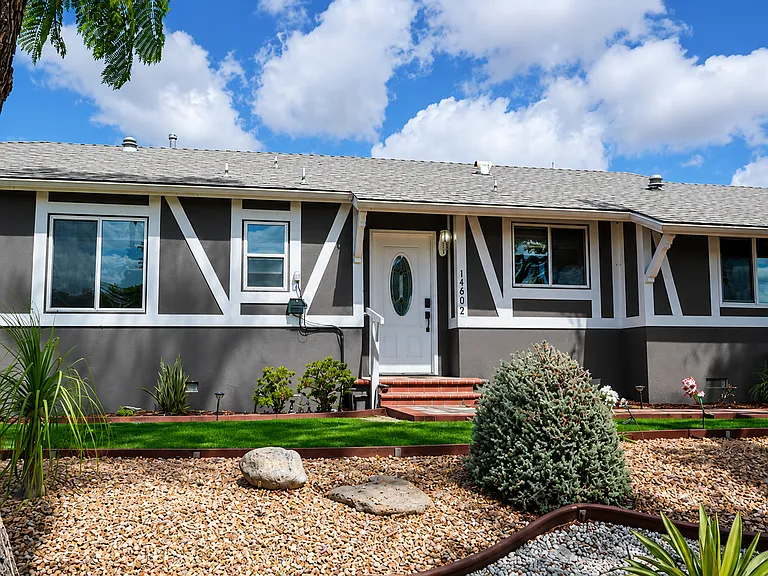 14602 La Pluma Dr — Photo 2