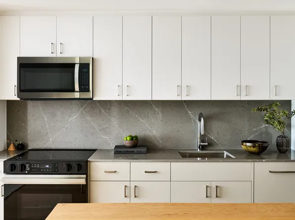 2-33 50th Avenue image 3 of 19