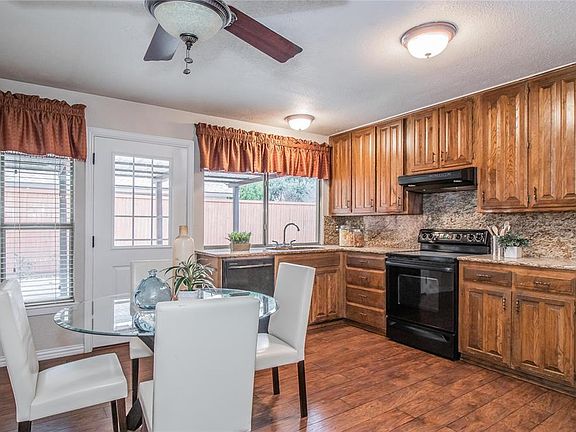 5th image of 4840 Alta Oaks Ct