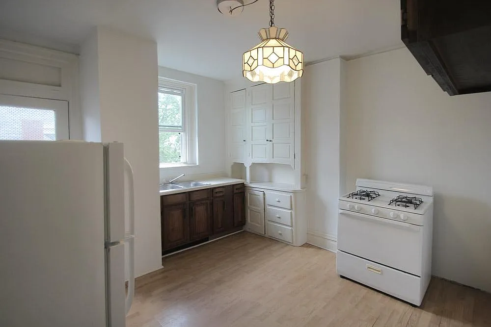 1 bed, 960 sqft, $1,400 — Photo 2
