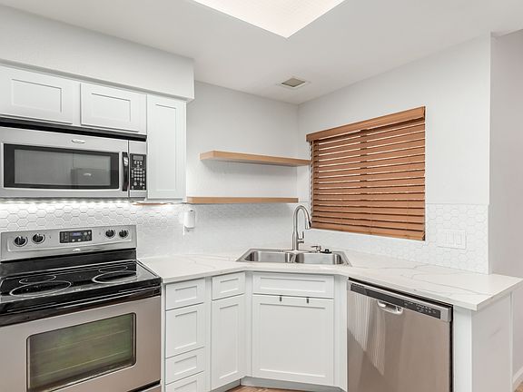 4th image of 101 N 7th St Unit 229