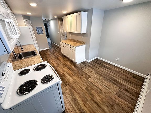 4th image of 54 Old Concord Tpke APT 12