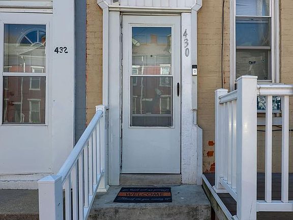 4th image of 430 E Walnut St