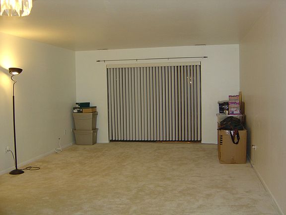4th image of 1018 Castilian Ct APT 116