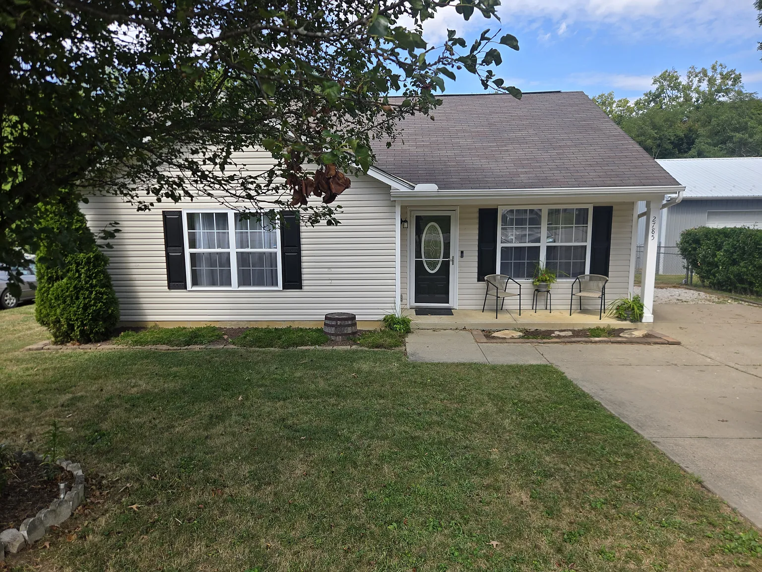3 bed, 1075 sqft, $3,750 — Photo 3