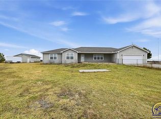 5524 SW Valencia Rd, Topeka, KS 66610