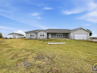 5524 SW Valencia Rd, Topeka, KS, 66610