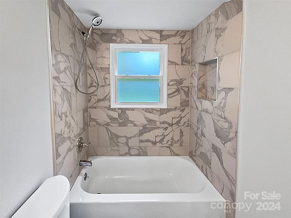 5th image of 2625 Booker Ave