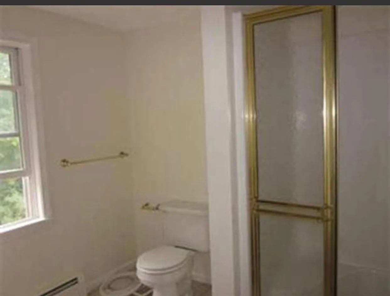 4 bed, 2.5 bath, 2963 sqft, $5,200 — Photo 3