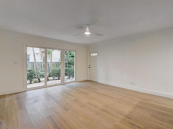 5th image of 49 SE 7th Ave APT 2