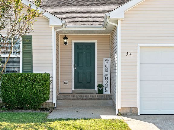 2nd image of 514 Oakmont Dr