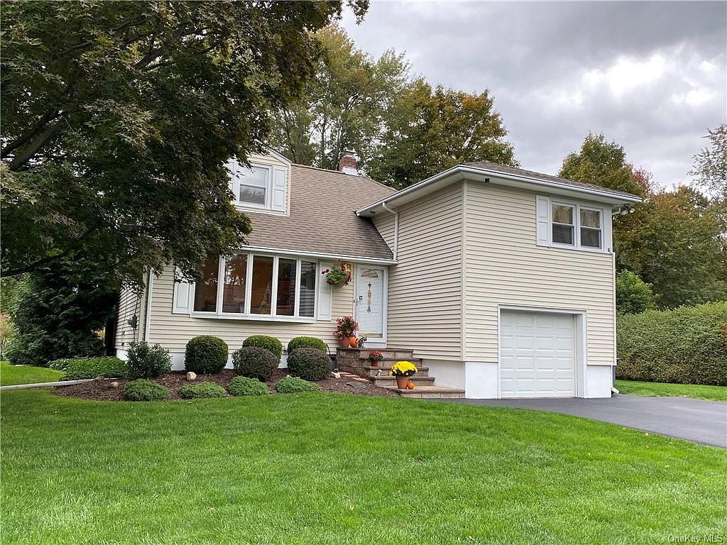 251 Cottage Road, Valley Cottage, NY 10989 Zillow