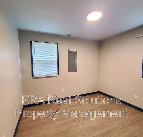 1038 14th Ave — Photo 18