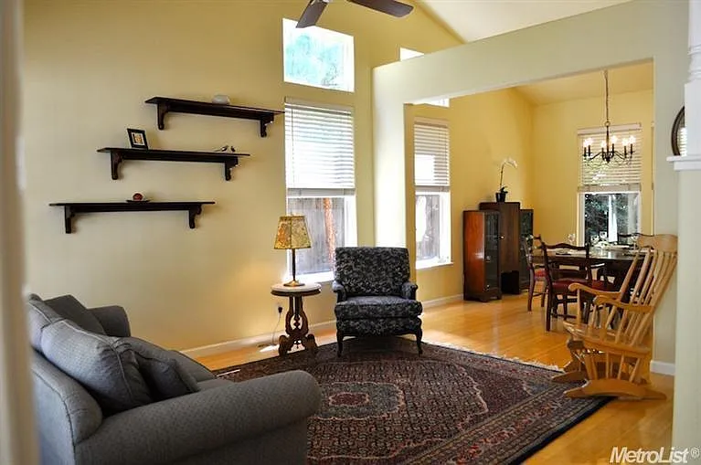 2622 Grambling Ct — Photo 2