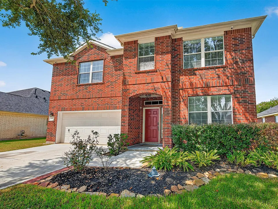 1914 Lazy Hollow Ln