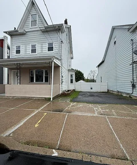 1067 W Wilkes Barre St — Photo 1