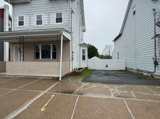 1067 W Wilkes Barre St, Easton, PA 18042