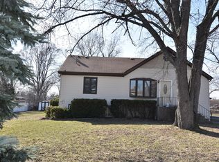 734 N 8th Ave, Addison, IL 60101