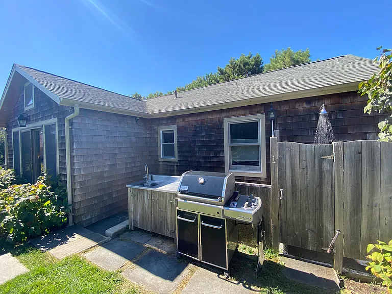 8 Old Fort Ln — Photo 15
