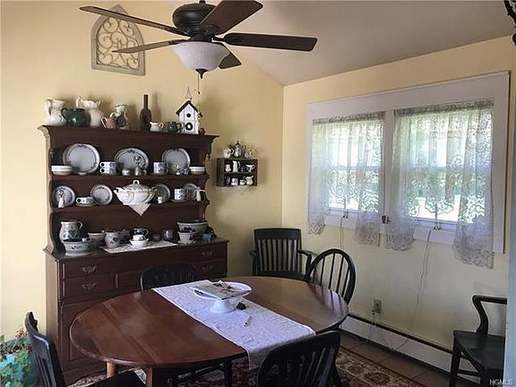 4th image of 2 Terrace Ln