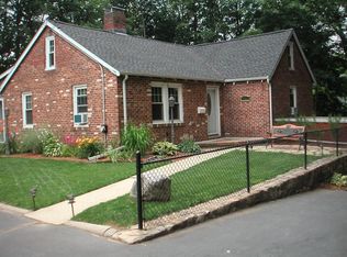 11 Gardner Ave, Woburn, MA 01801