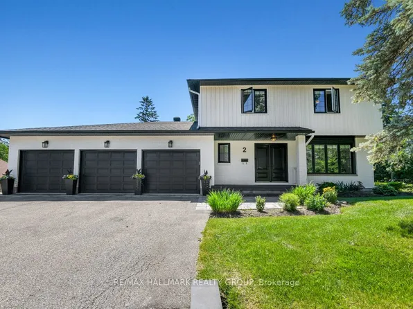 2 Swans Way, Ottawa, ON K1J 6J2