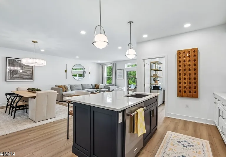 22 Flower Horn Blvd — Photo 16
