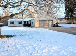 12207 Linden Rd, Linden, MI 48451