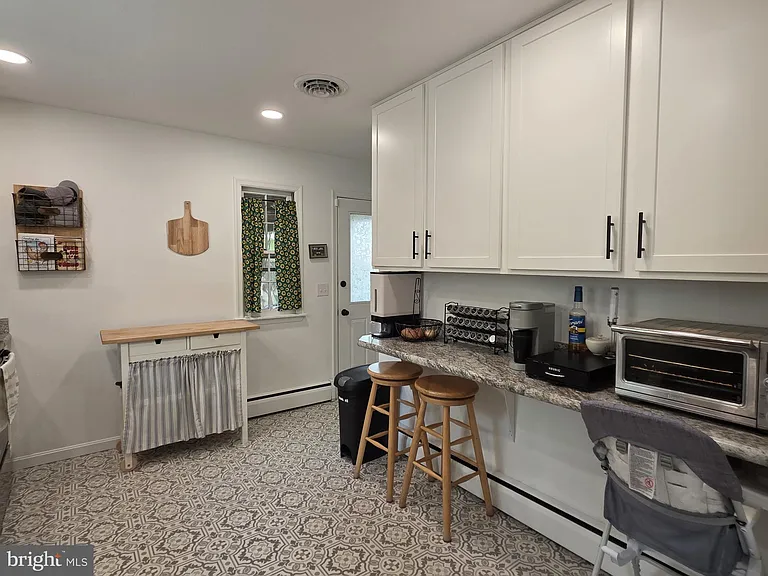 4 Carolee Dr — Photo 11