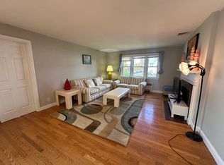 80 Milton St, West Hartford, CT 06119