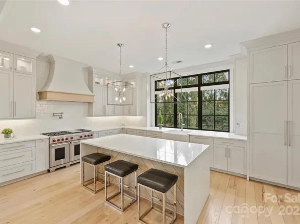 6133 Berryhill Towns Dr, Charlotte, NC 28270