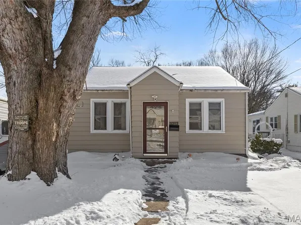 3313 Leo St, Alton, IL 62002