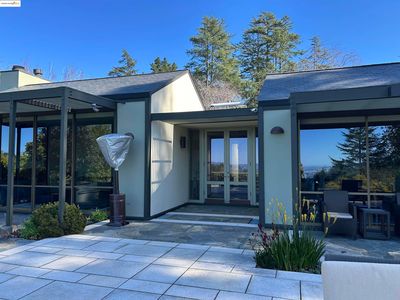 6001 Estates Dr, Oakland, CA, 94611