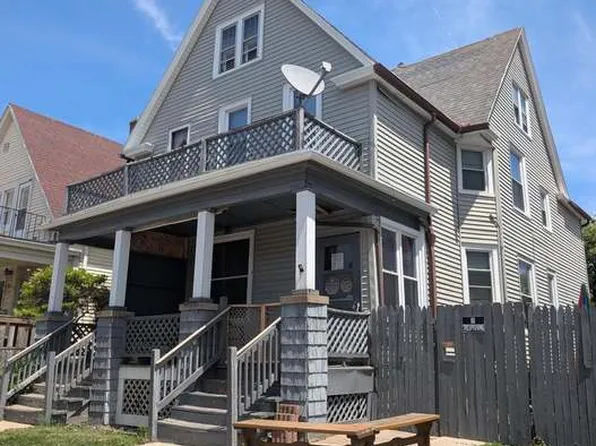 3264 N Holton St, Milwaukee, WI 53212